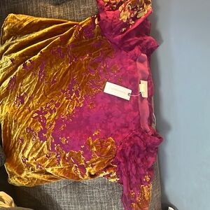 Anthropologie, Mauve top. Never worn in short sleeve , elegant and beautiful NWT